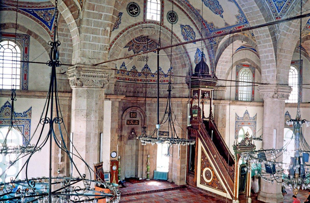 Malatya Yenicamii’nin içinden bir görünüş
