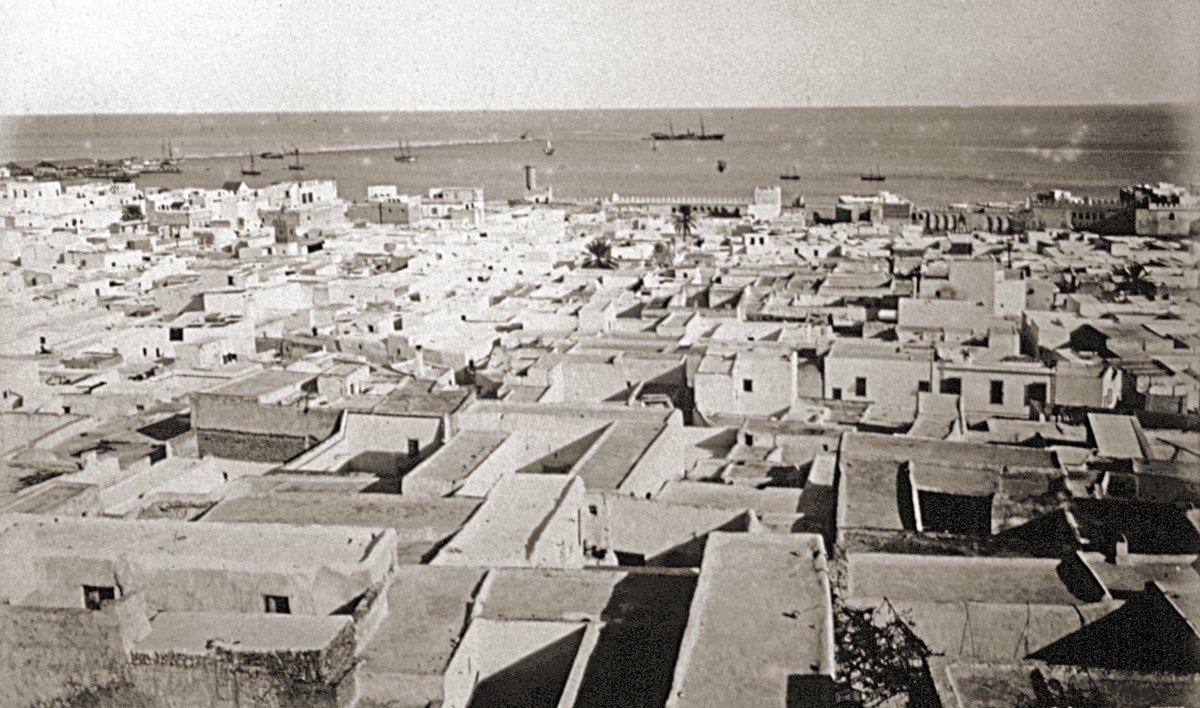 Hûzistan’ın en eski şehirlerinden olan Sûs’un XX. yüzyıl başlarına ait bir fotoğrafı (İÜ Ktp., Albüm, nr. 90598)