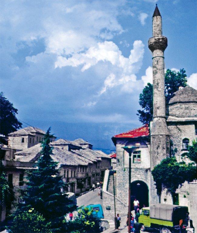Ergirikasrı’nda XVIII. yüzyıla ait Çarşı Camii – Arnavutluk