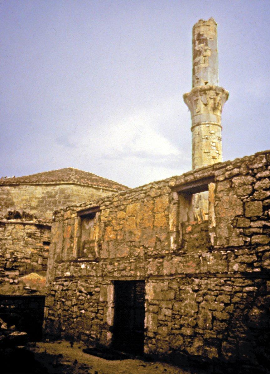 Gözleve’de Cuma Camii ve Tekkesi’nden günümüze ulaşan kalıntılar