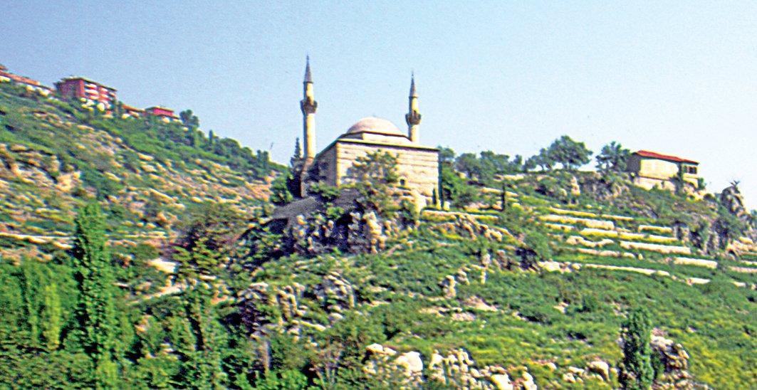 Orhan Gazi Camii ile Şeyh Edebâli Türbesi ve Mescidi – Bilecik