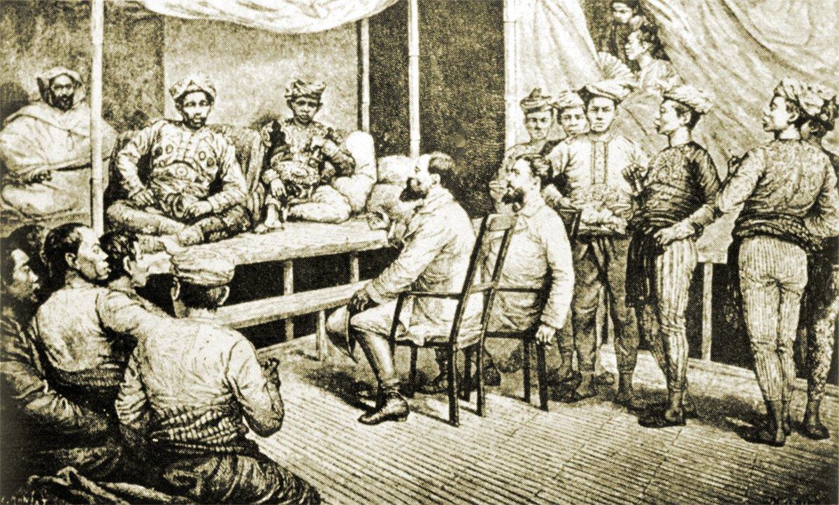 Filipin hâkimi Sultan Cemâlü’l-A‘zam’ın Fransız delegasyonunu kabul edişini gösteren bir gravür-sultanın hemen arkasında oturanFilipin başkadısıdır- (J. Montano, Voyage aux Philippines et en Malaisie, Paris 1886)