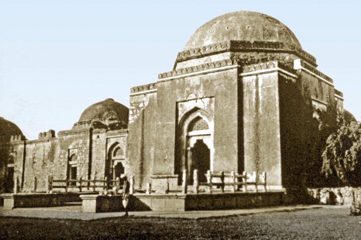 Fîrûz Şah Tuğluk’un Delhi dışındaki türbesi – Hindistan