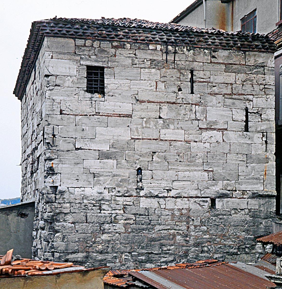 Balıkpazarı’ndaki Baba Cafer Zindanı (1986) – Fatih/İstanbul
