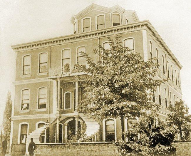 1890’larda Adapazarı Hükümet Konağı(İÜ Ktp., nr. 90578)