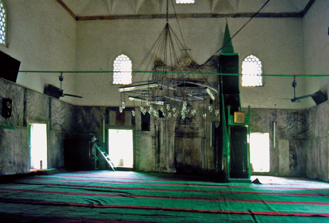 İznik Yeşilcami harim kısmından bir görünüş