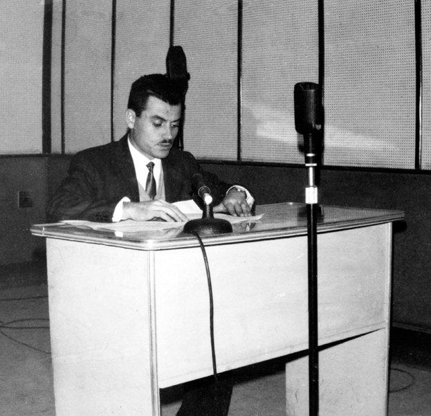 Ruhi Özcan 1967 yılında Bağdat Radyosu Türkçe yayınında sunum yaparken