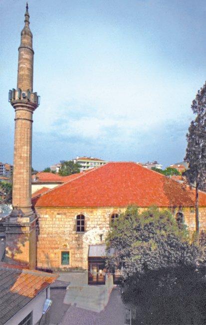 Halk arasında Eskicami diye anılan Yıldırım Camii – Balıkesir