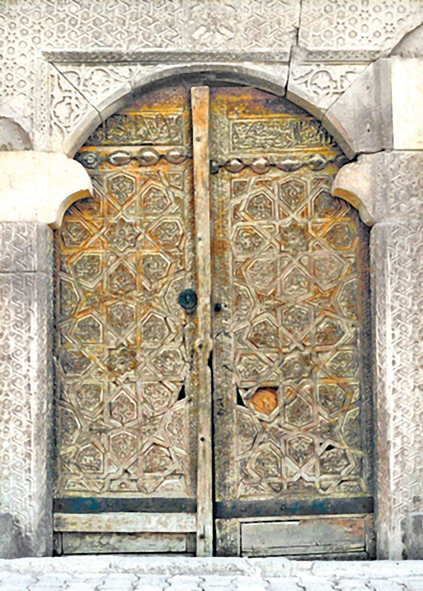 Niğde Sungur Bey Camii’nin kündekârî kapı kanatları