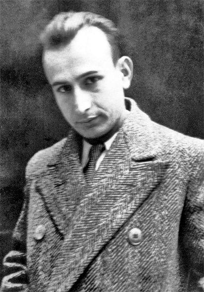 Öğretmenliğinin ilk yıllarında (1933) Nihad Sâmi Banarlı