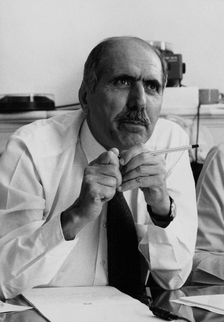 Turgut Cansever jüri üyesi olarak katıldığı (İsviçre, 1983) Ağa Han Mimarlık Ödülleri toplantısında (Emine – Mehmet Öğün fotoğraf arşivi)