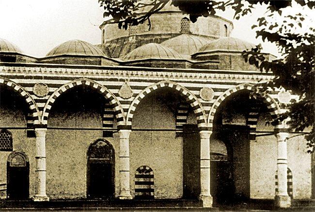 Fâtih Paşa Camii’nin son cemaat yeri