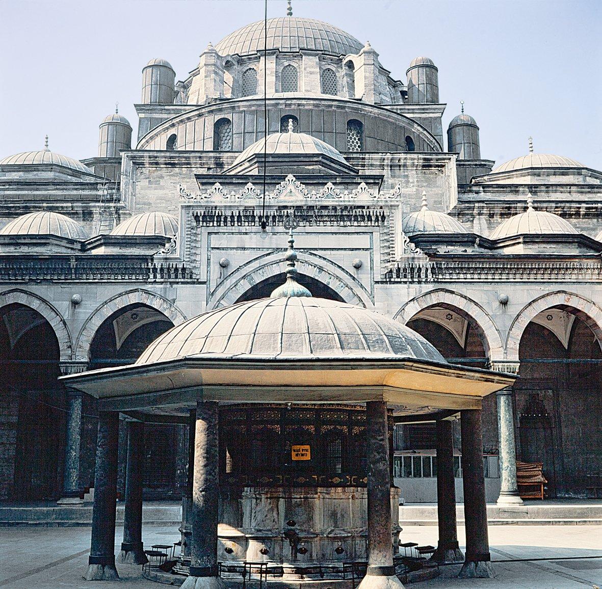 Beyazıt Camii’nin şadırvanı – İstanbul