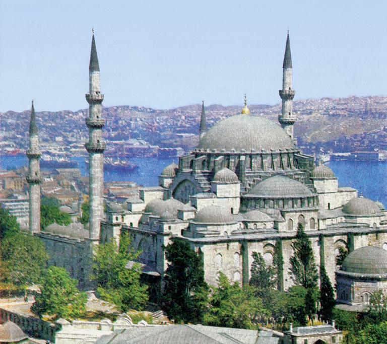 Klasik Osmanlı mimarisinin en gösterişli örneklerinden biri olan Süleymaniye Camii