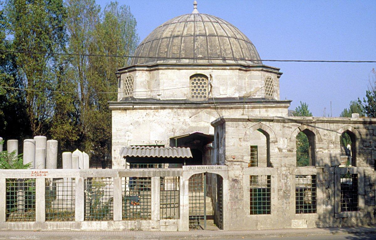 Günümüzde Abdülkadir Efendi Camii olarak anılan Sâdeddin Efendi Dârülkurrâsı – Eyüp/İstanbul