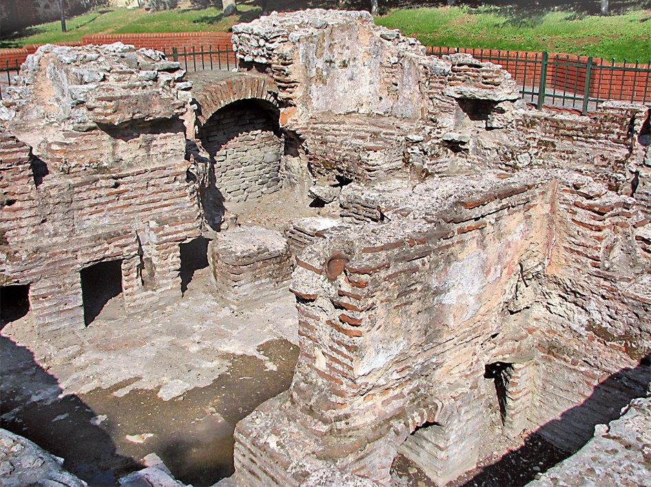 Siyavuş Paşa Hamamı’nın kalıntıları