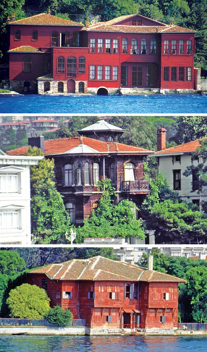 Boğaziçi’ndeki ahşap yalılardan birkaçı