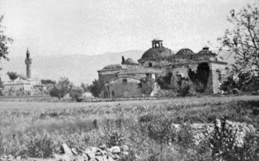 Nilüfer Hatun İmareti’nin XX. yüzyıl başlarına ait bir fotoğrafı (İÜ Ktp., Albüm, nr. 90761)