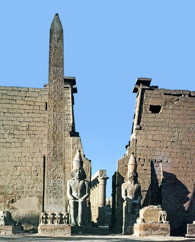 Mısır’daki Karnak Mâbedi’nin kalıntıları