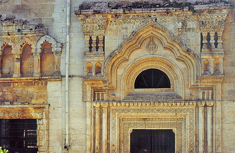 Silvan Ulucamii kapısının taş süslemesinden bir detay