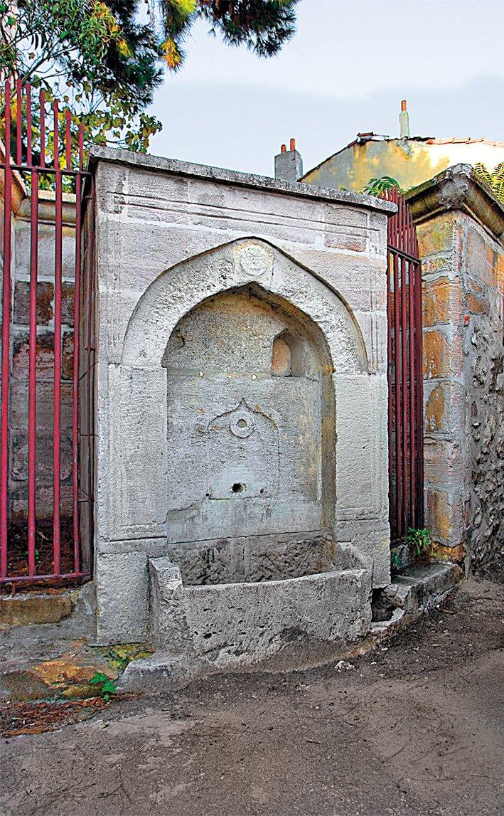 Ümmî Sinan Tekkesi’nin ilk inşasından günümüze ulaşan çeşme