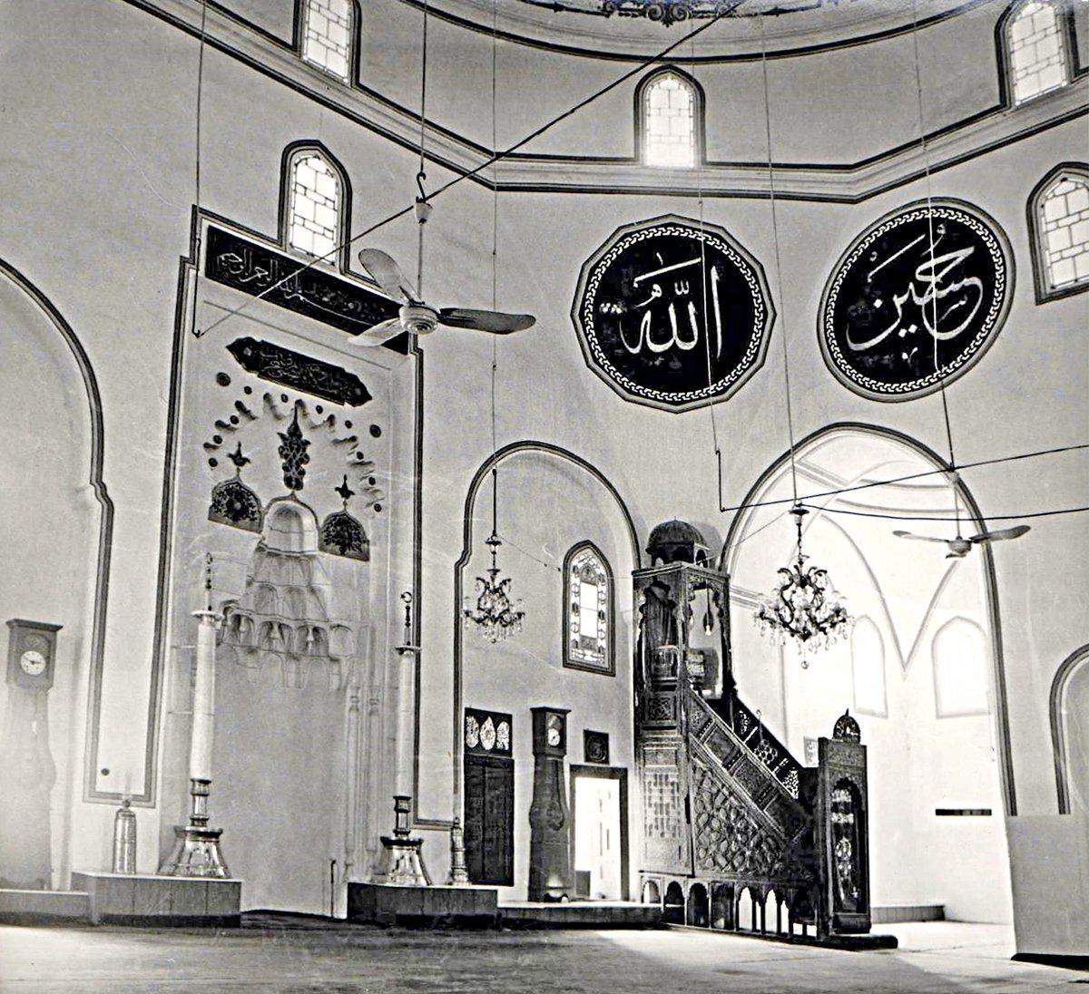 Hatuniye Camii’nin içinden bir görünüş