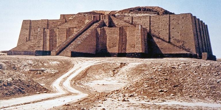 Tarihî Ur şehrindeki Nanna Ziguratı – Irak