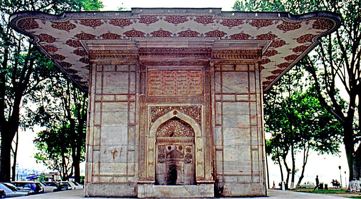 Kabataş’ta Hekimoğlu Ali Paşa Çeşmesi – Beyoğlu/İstanbul