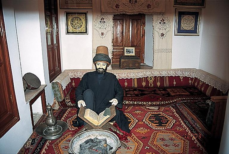 Mevlânâ Müzesi’nde mesnevîhan hücresi