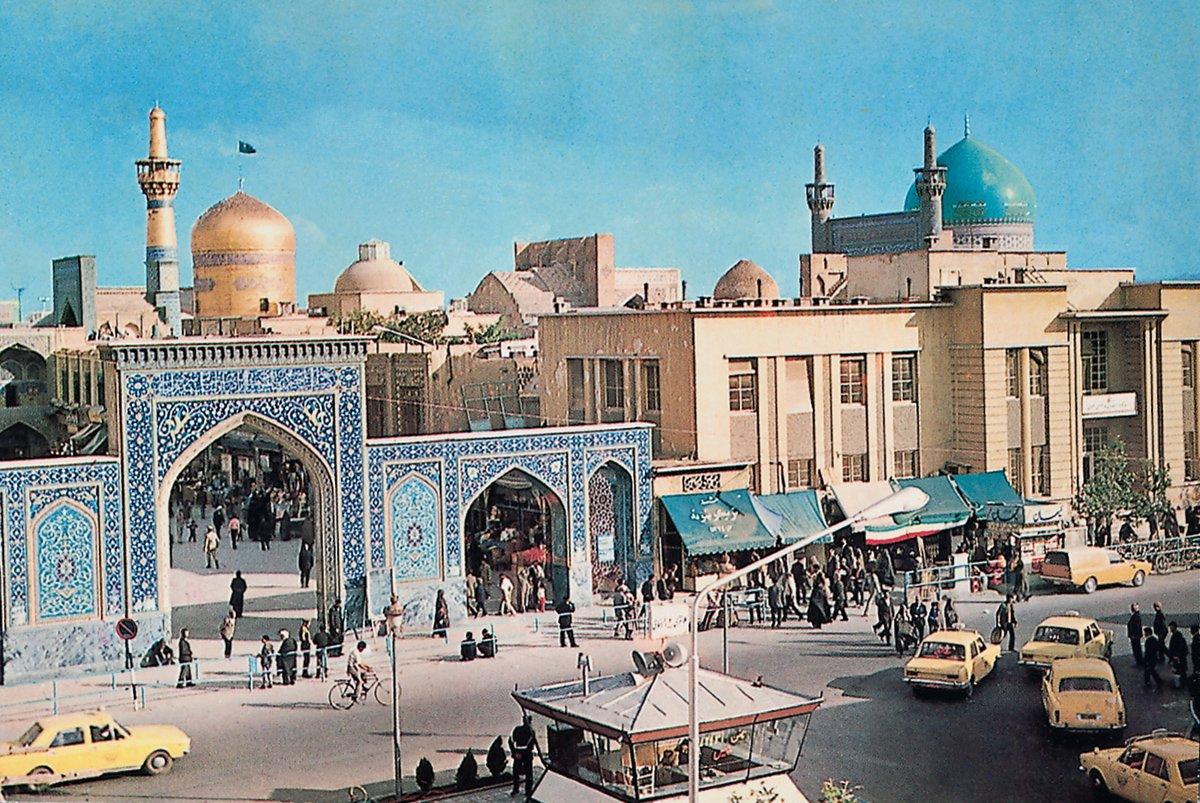 Meşhed’de İmam Ali er-Rızâ Türbesi’ninbulunduğu külliye