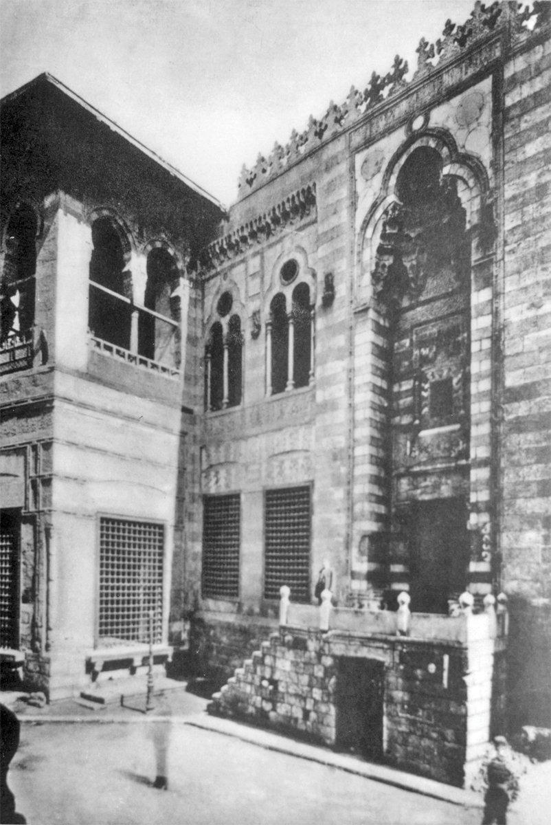 Kansu Gavri’nin türbesi ve sebili