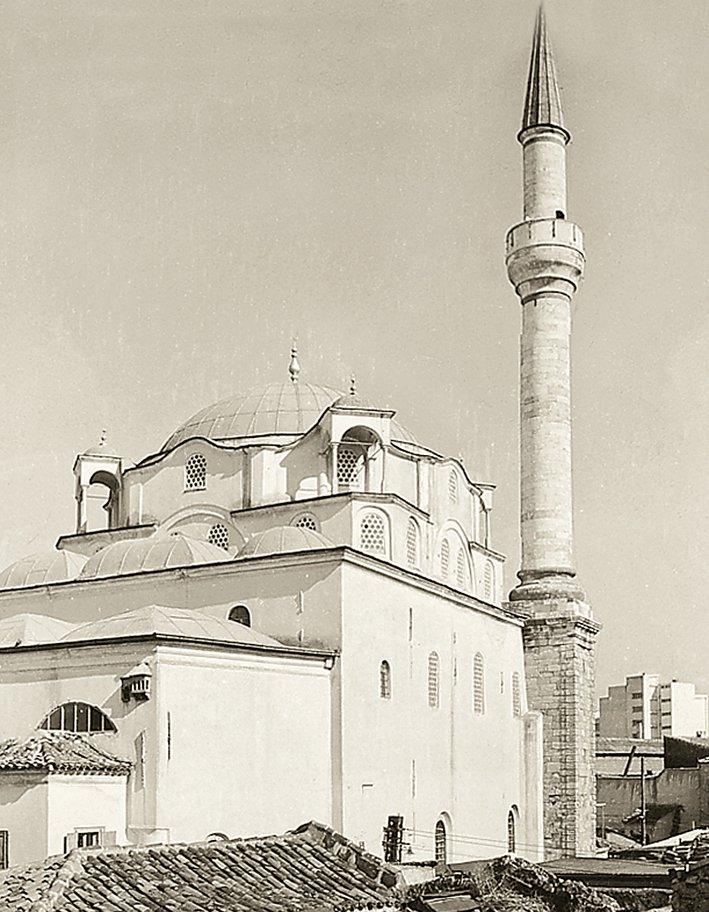 Şadırvanaltı Camii – İzmir