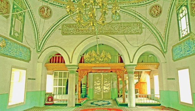 Edirne Dârülhadis Camii’nin içinden bir görünüş