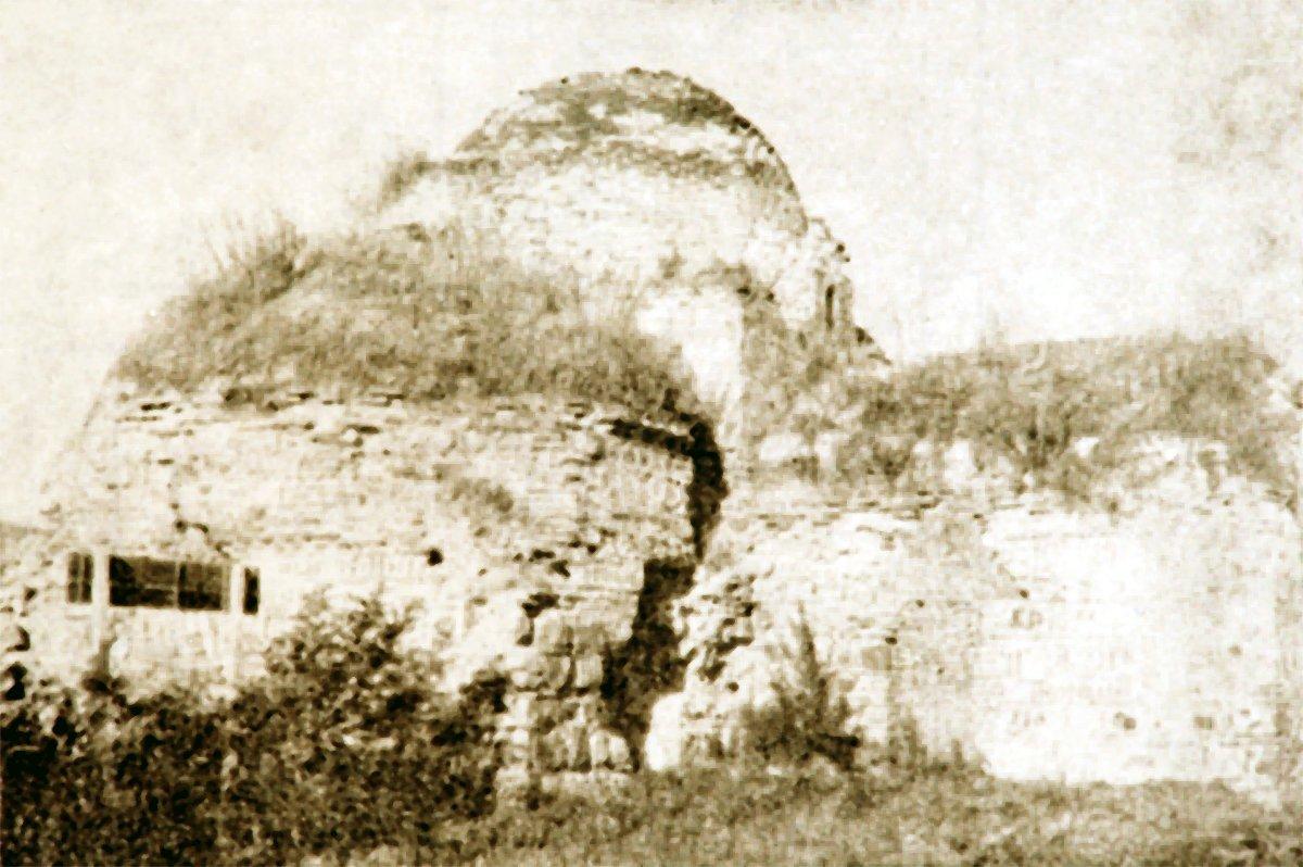 Gazi Mihaloğlu Mahmud Bey Camii’nin 1966 yılındaki hali (Semavi Eyice fotoğraf arşivi)