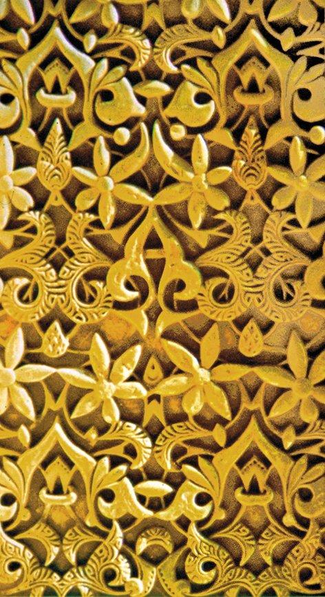 Elhamra Sarayı’ndanbitkisel desenli alçı süsleme detayı