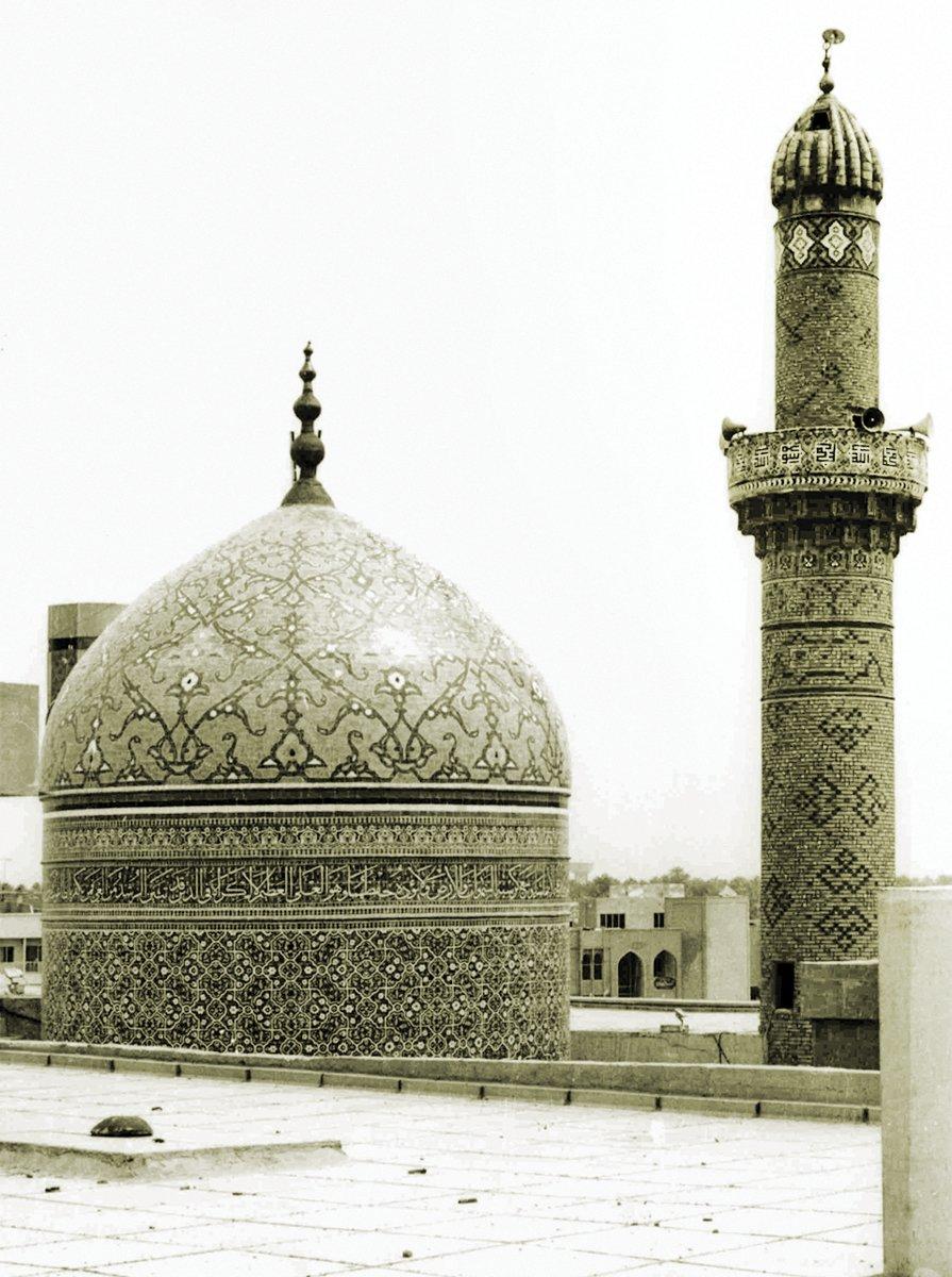 Ebû Hanîfe’nin Bağdat’ta bulunan Âzamiye Külliyesi içindeki türbesi (Irak Müzesi Arşivi’nden)