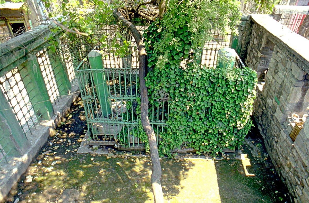 Ebû Zer el-Gıfârî’nin Ayvansaray’daki makam-kabri – Fatih/İstanbul