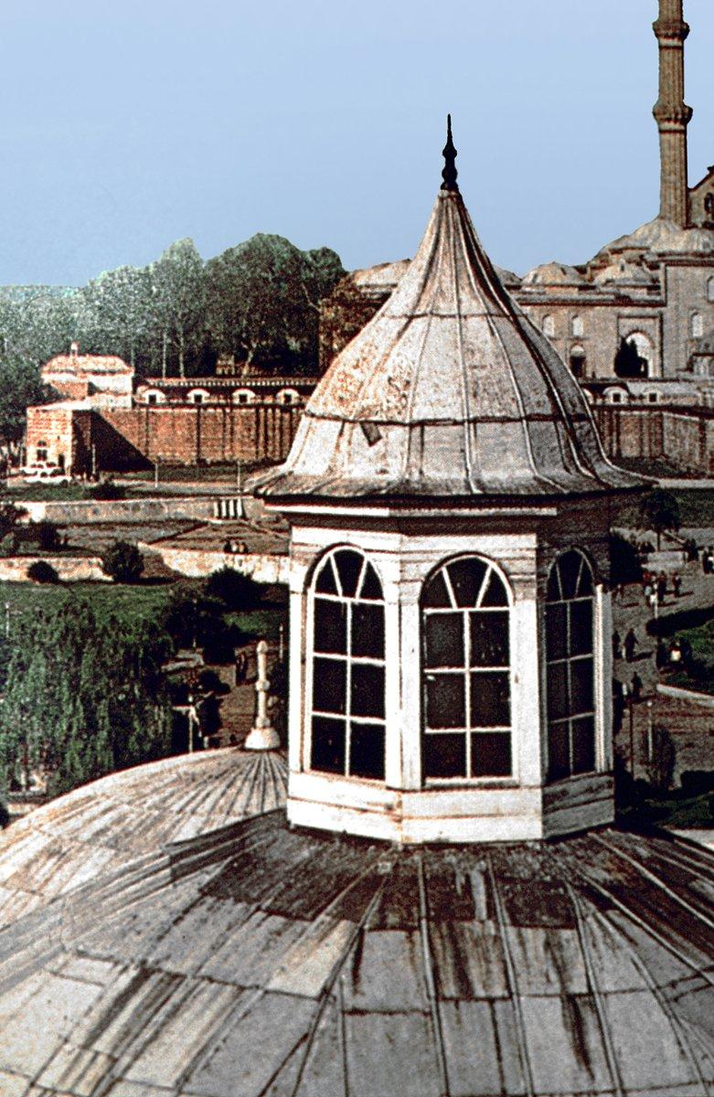 Edirne Beylerbeyi Camii’nin aydınlık feneri