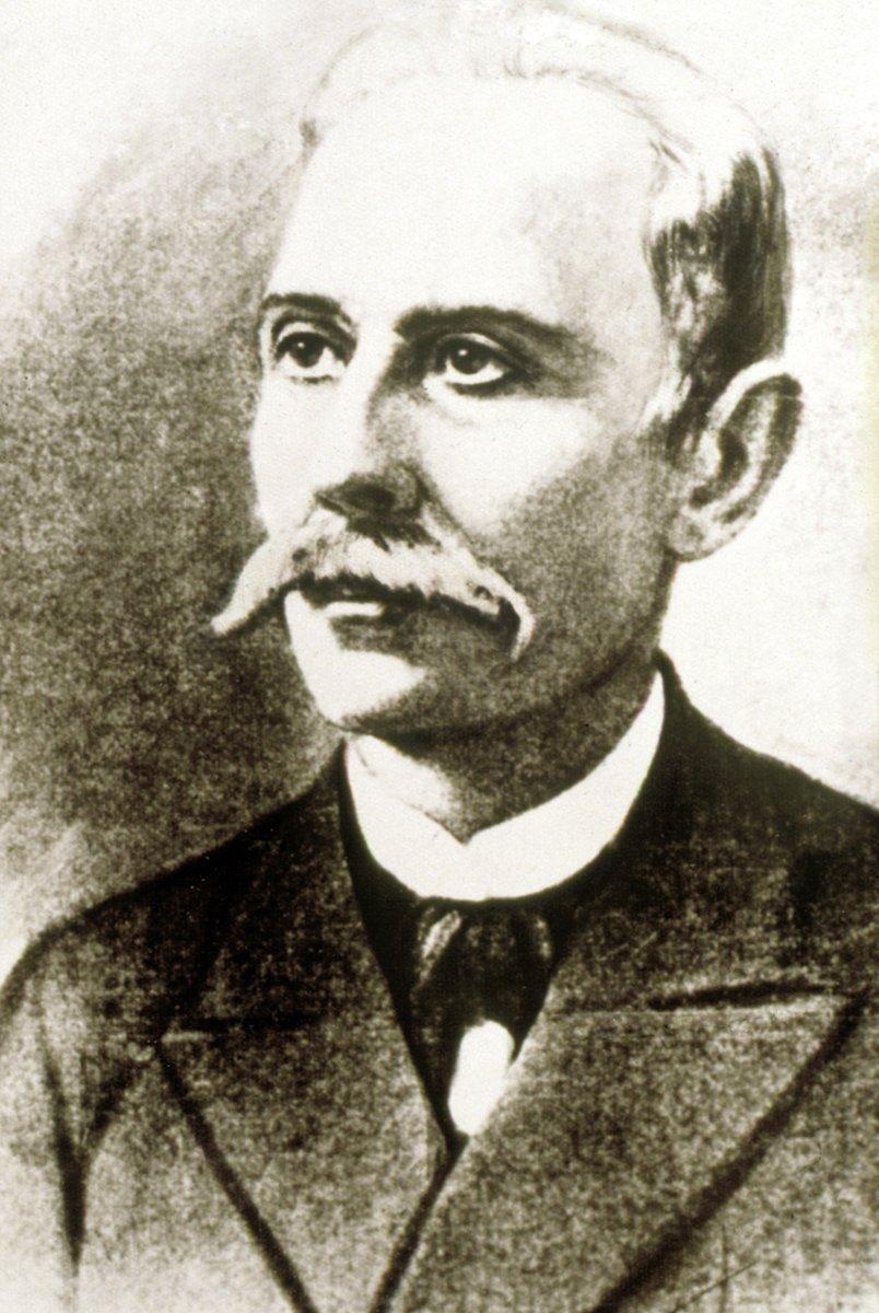 Kırımlı fikir adamı, eğitimci ve yayıncıGaspıralı İsmail Bey