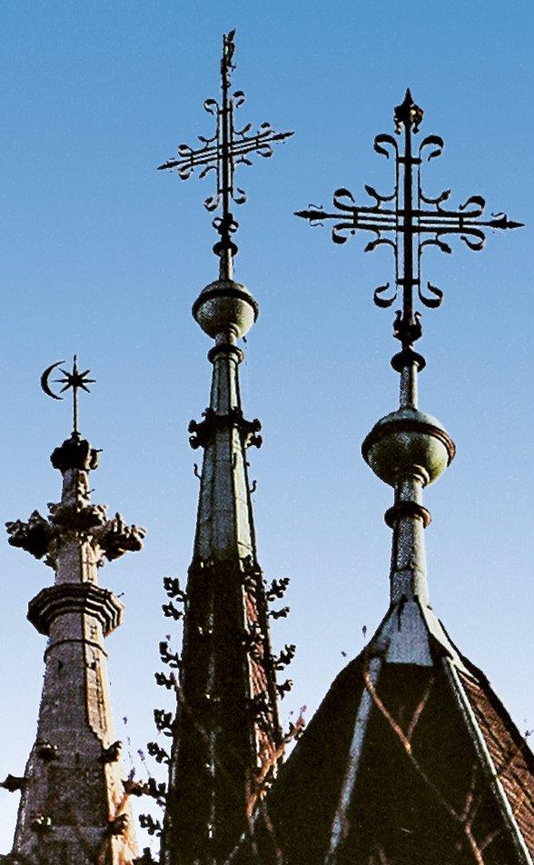 Viyana’da Türk işareti taşıyan kilise kuleleri
