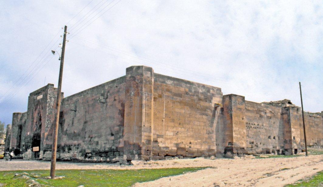 Ağzıkara Han