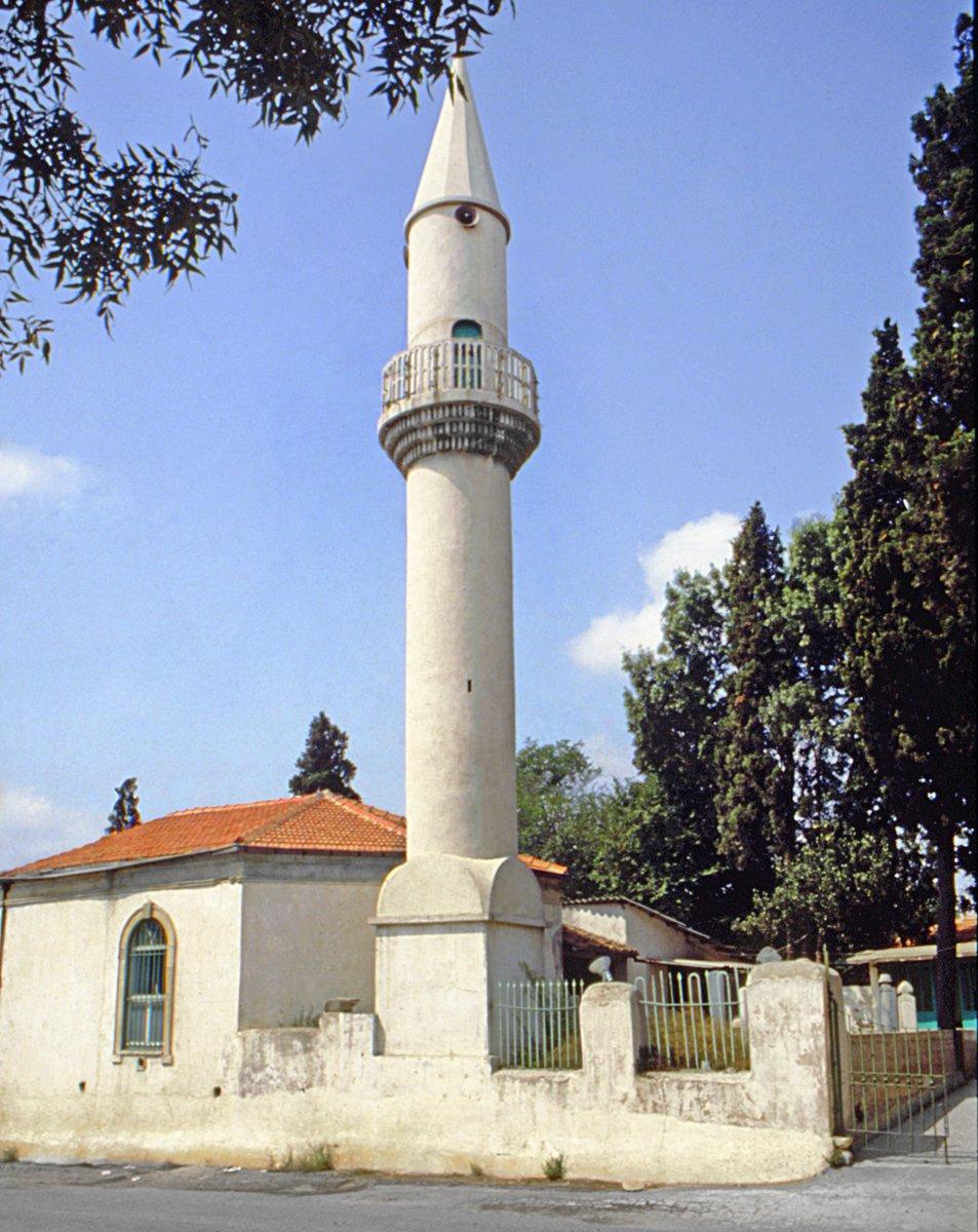 Kanlıca’da Atâ Efendi Tekkesi’nin cami haline getirilmiş olan tevhidhânesi – Beykoz/İstanbul