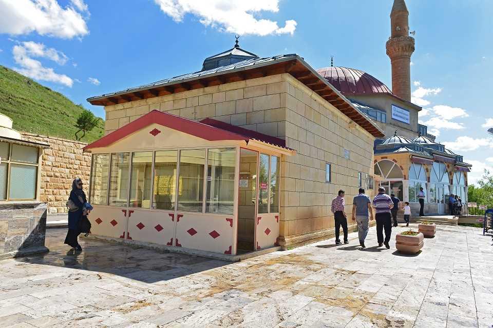Abdurrahman Gazi Türbesi 