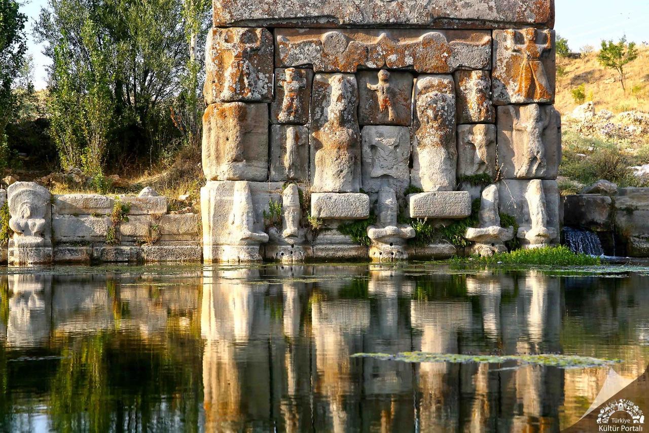 KONYA Beyşehir Eflatunpınarı Hitit Anıt Çeşmesi Servet UYGUN  (3).jpg