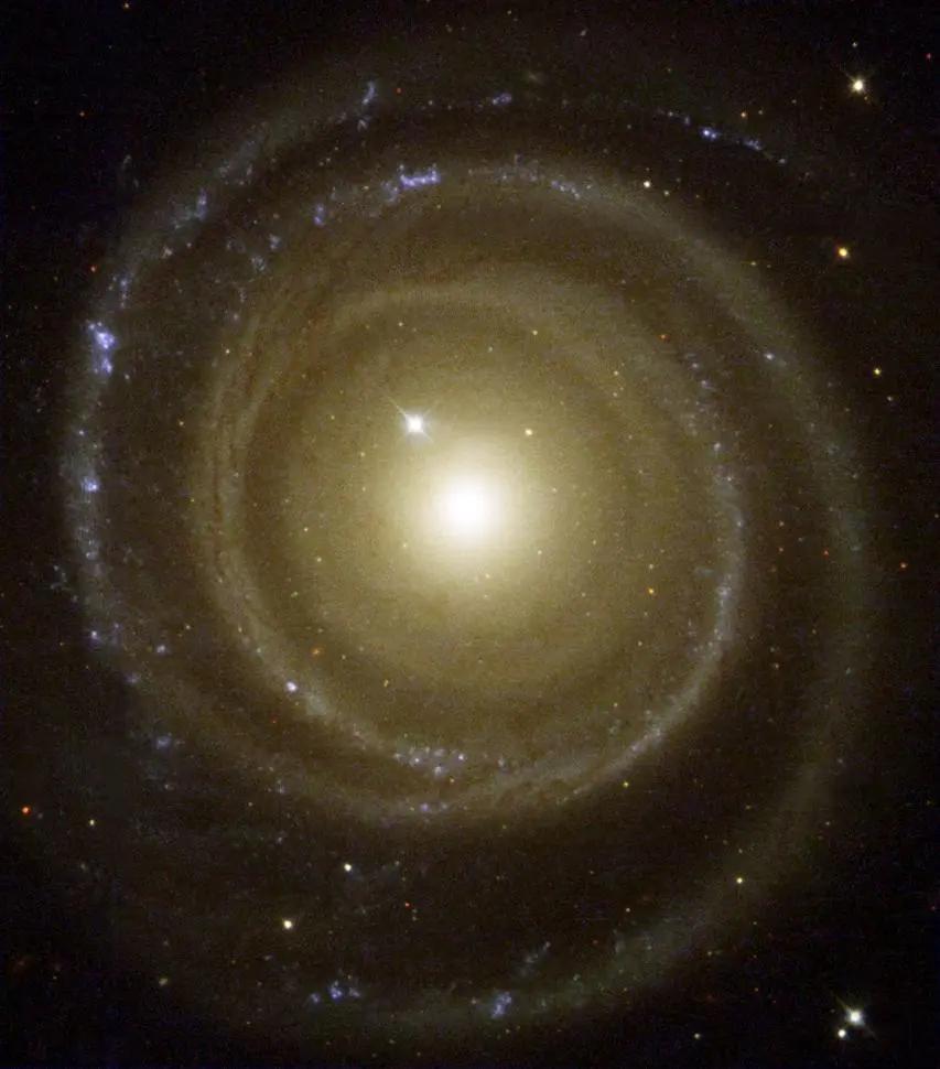 ngc-4622.webp