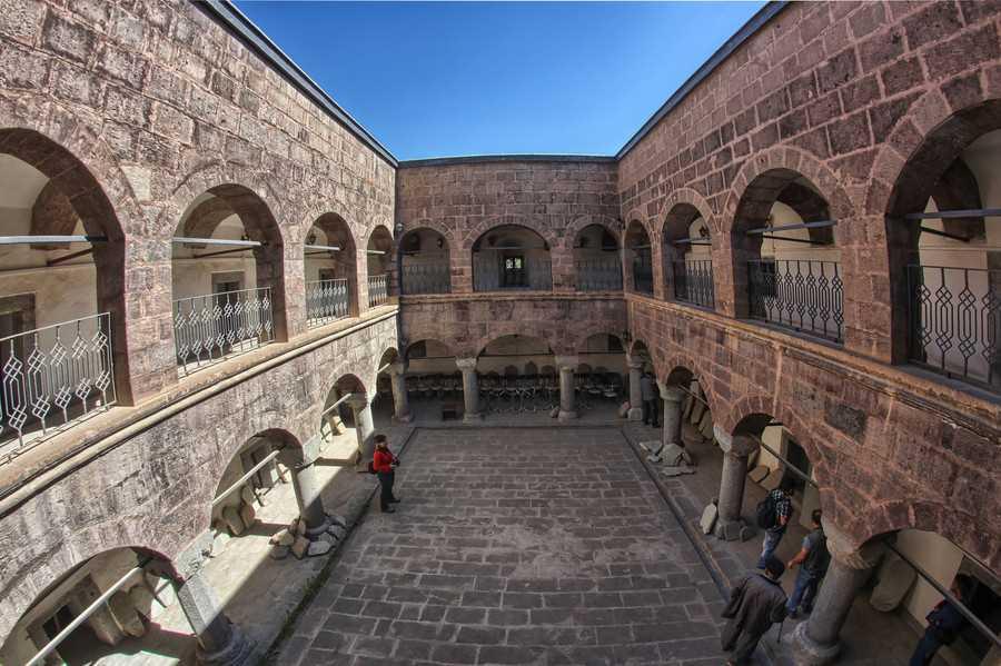 20170223001029610_9. nci sayfa Meydan Medresesi.  HIKAYESI YAZILACAK.jpg