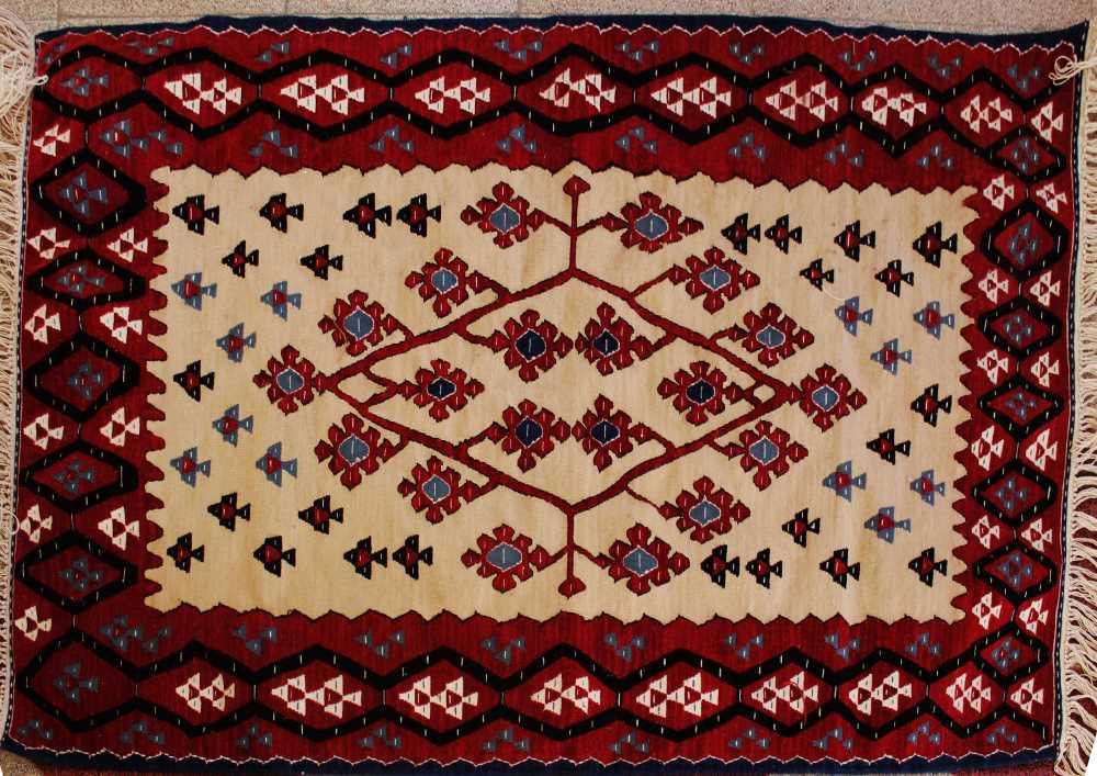 20190927161720896_KILIM    (8).jpeg