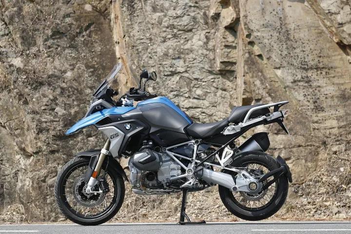 2019-bmw-r1250gs-and-r1250rt-with-shiftcam-vvt-announced (1).webp