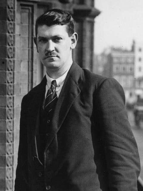 michael-collins-1921-70a9c4-640.jpg