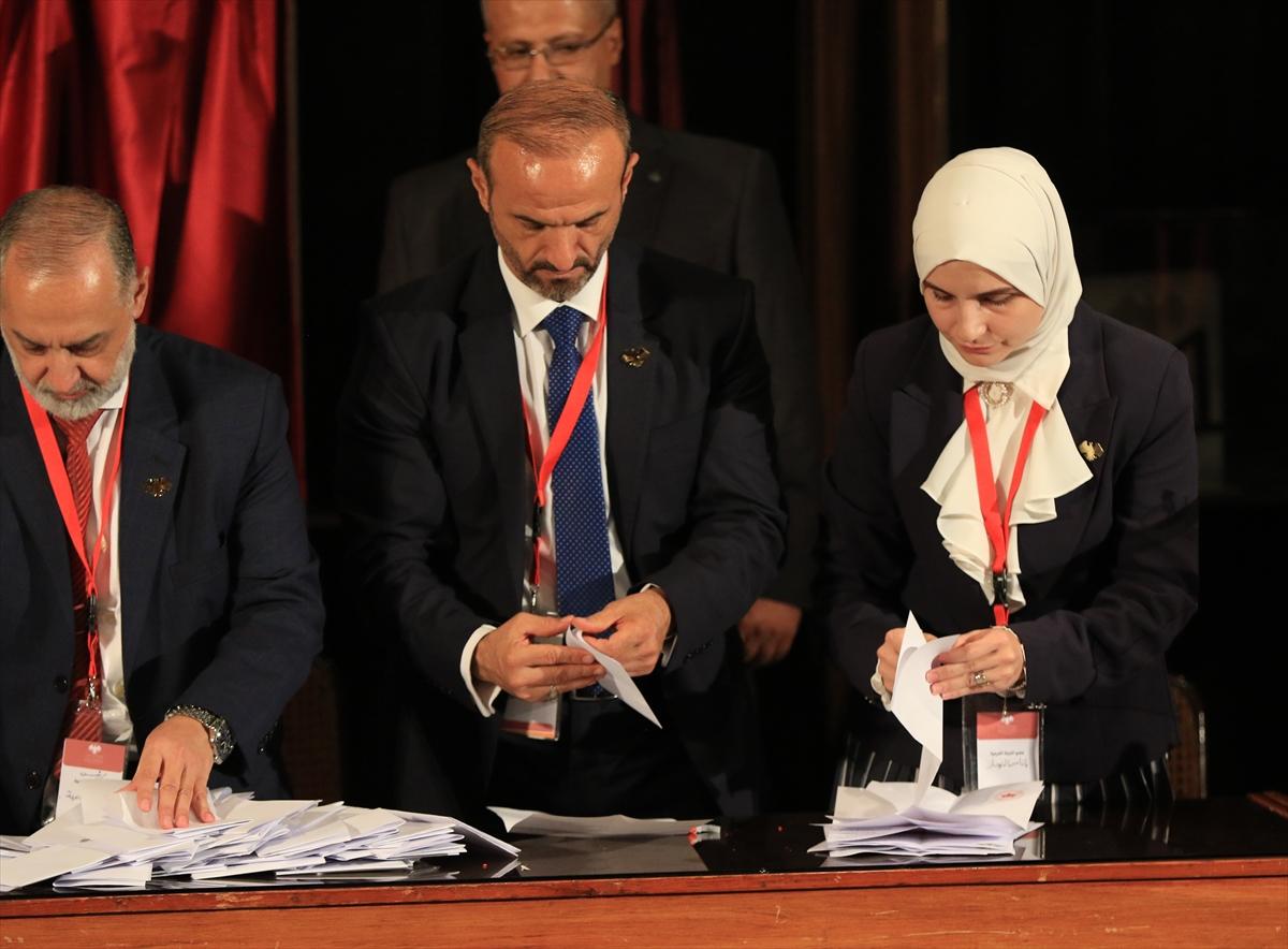AA-20251005-39320105-39320100-SURIYEDE_HALK_MECLISI_SECIMLERINDE_BAZI_BOLGELERDE_OY_VERME_ISLEMI_SONA_ERDI.jpg